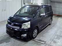 2013 Toyota Voxy