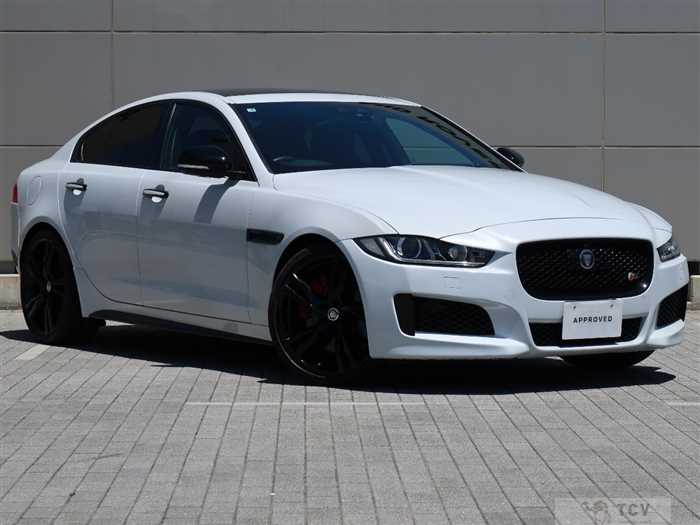 2017 Jaguar XE