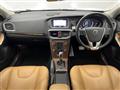2017 Volvo V40