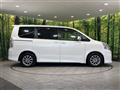 2013 Toyota Noah