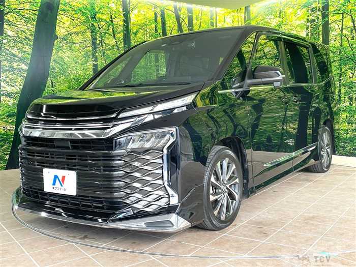 2023 Toyota Voxy