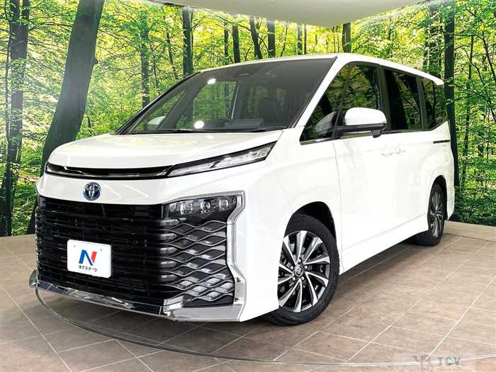 2025 Toyota Voxy