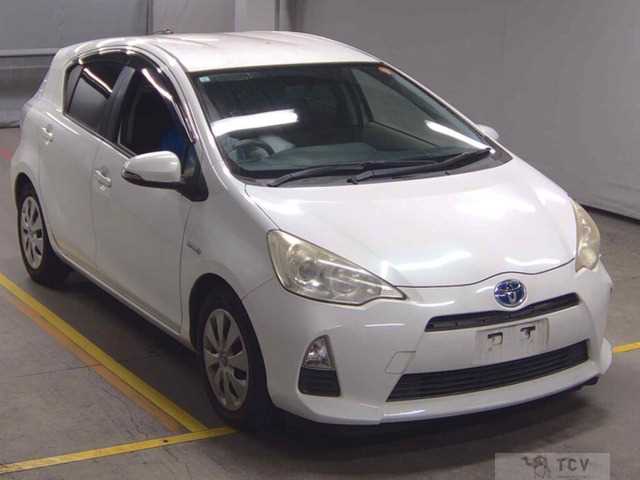2013 Toyota AQUA