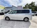 2010 Toyota Voxy