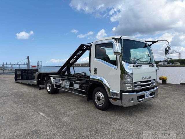 2016 Isuzu Isuzu Others