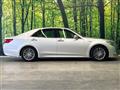 2013 Toyota Crown Hybrid