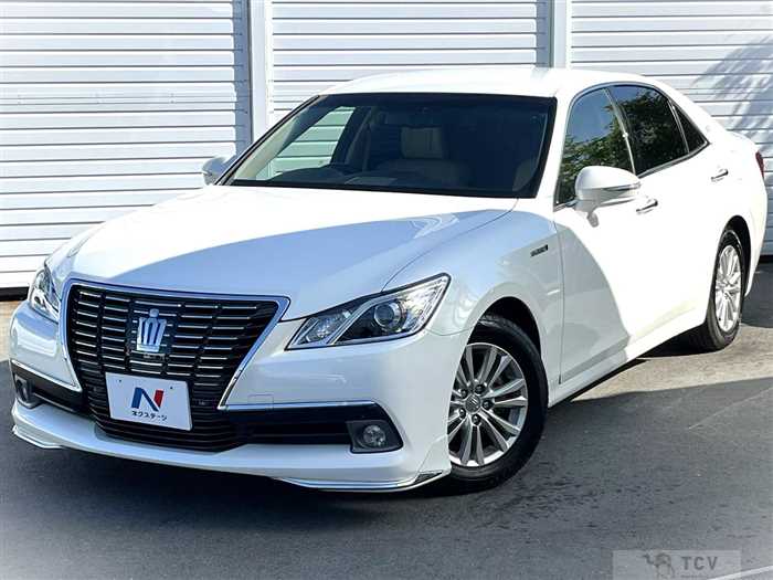2014 Toyota Crown Hybrid