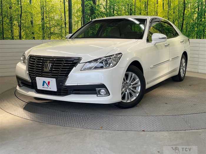 2014 Toyota Crown