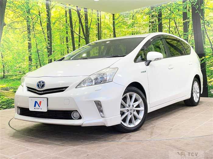 2013 Toyota PRIUS α