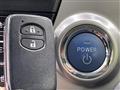 2013 Toyota PRIUS α