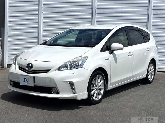 2013 Toyota PRIUS α