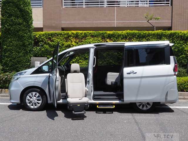 2017 Nissan Serena