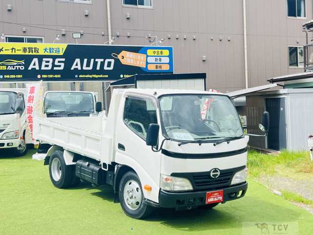2010 Hino Dutro