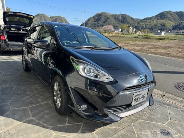 2017 Toyota AQUA
