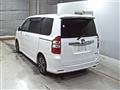 2010 Toyota Noah