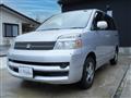 2004 Toyota Voxy