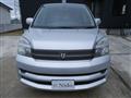 2004 Toyota Voxy