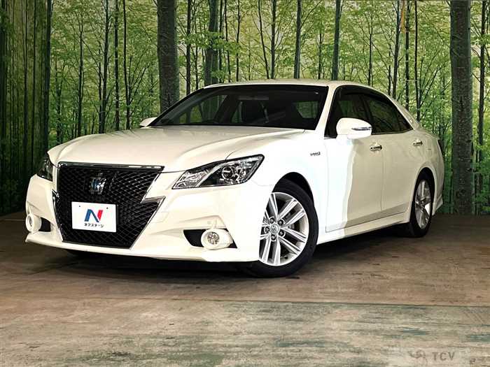 2015 Toyota Crown Hybrid