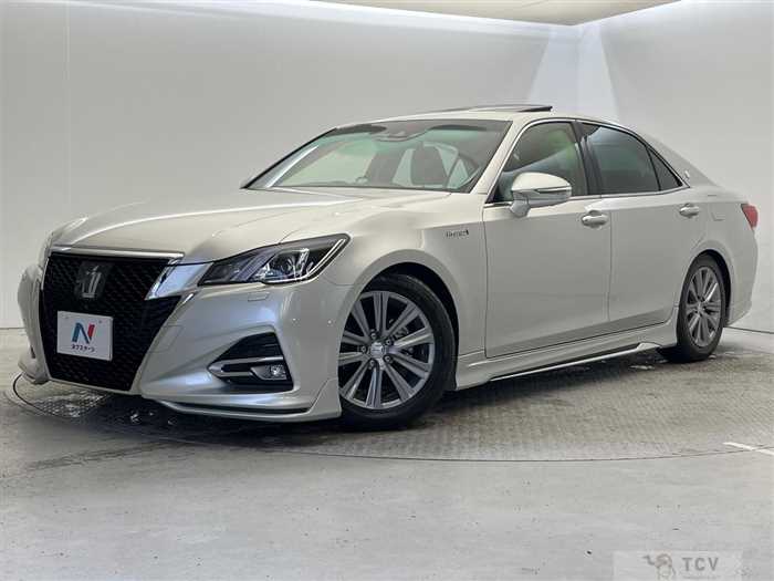 2017 Toyota Crown Hybrid