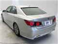 2017 Toyota Crown Hybrid