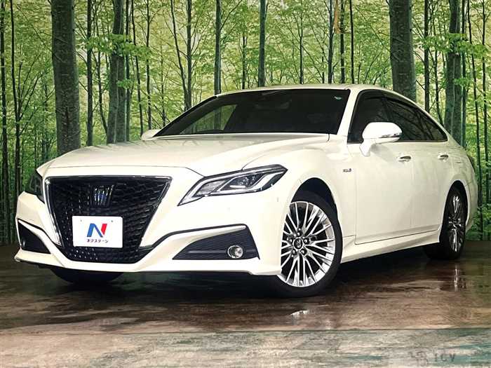 2019 Toyota Crown Hybrid