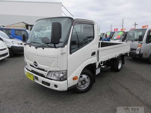 2022 Hino Dutro