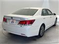 2013 Toyota Crown Hybrid