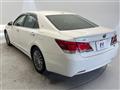 2013 Toyota Crown Hybrid
