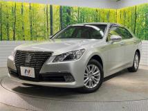 2015 Toyota Crown Hybrid