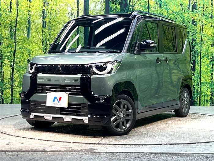 Used Mitsubishi DELICA MINI 2023 T プレミアム (13,080 km) - TCV (formerly ...