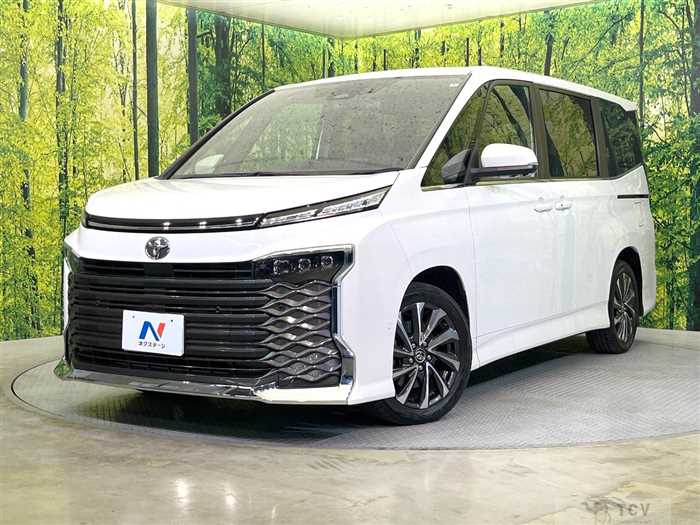 2022 Toyota Voxy