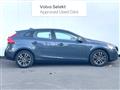 2020 Volvo V40
