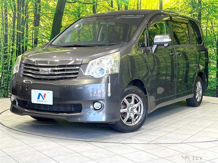 2013 Toyota Noah