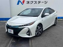 2018 Toyota Prius PHV