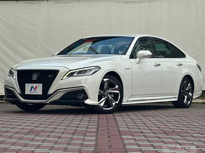 2019 Toyota Crown Hybrid