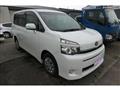 2013 Toyota Voxy