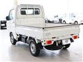 2024 Nissan Clipper Truck