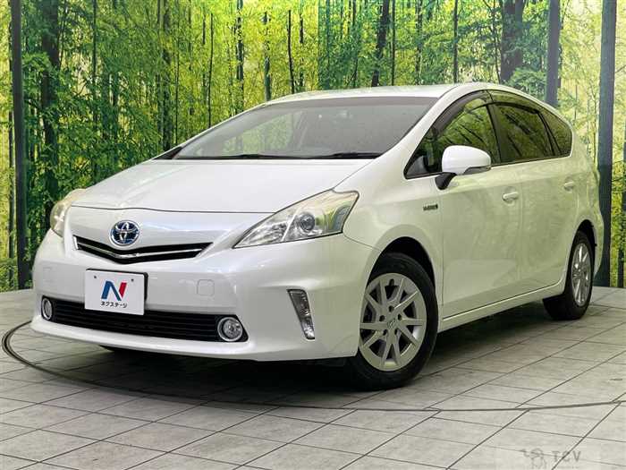 2013 Toyota PRIUS α