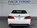 2013 Toyota Crown Hybrid