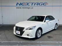 2013 Toyota Crown Hybrid