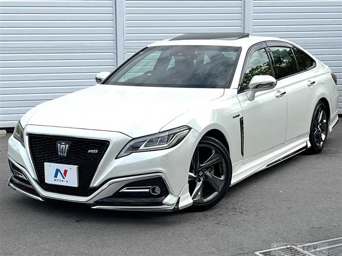 2019 Toyota Crown Hybrid