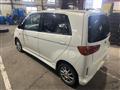2004 Daihatsu MAX