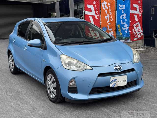 2013 Toyota AQUA