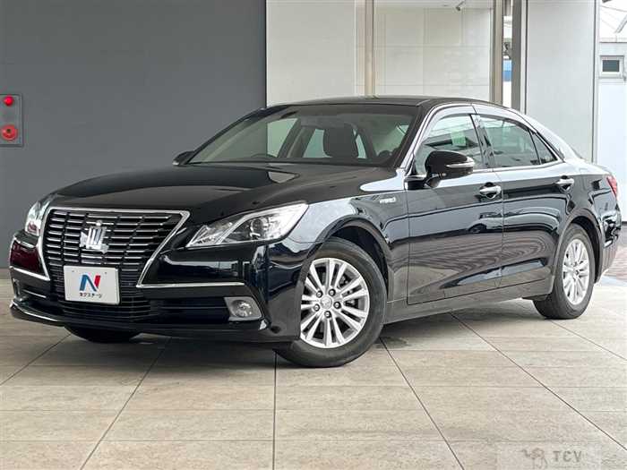 2015 Toyota Crown Hybrid
