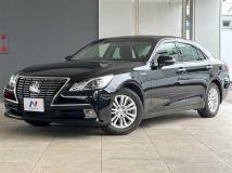 2015 Toyota Crown Hybrid