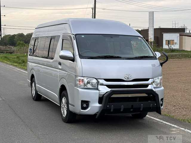 2013 Toyota Hiace Commuter