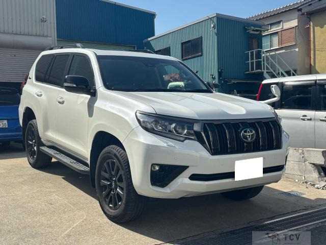 2022 Toyota Land Cruiser Prado