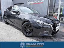 2017 Mazda Axela
