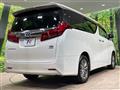 2022 Toyota Alphard Hybrid