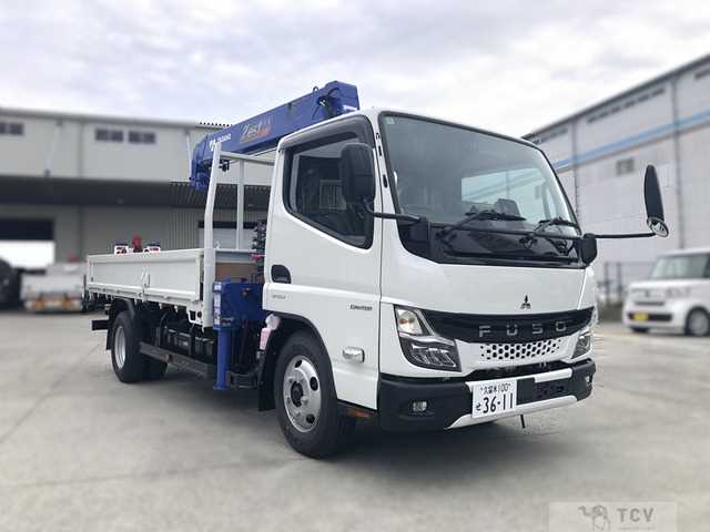 2025 Mitsubishi Canter